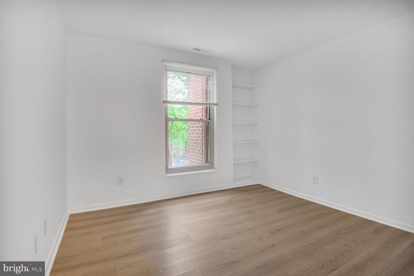 3320 WOODBURN VILLAGE DR #32, ANNANDALE, Virginia 22003, 3 Bedrooms Bedrooms, ,2 BathroomsBathrooms,Residential,For sale,3320 WOODBURN VILLAGE DR #32,VAFX2240752 MLS # VAFX2240752
