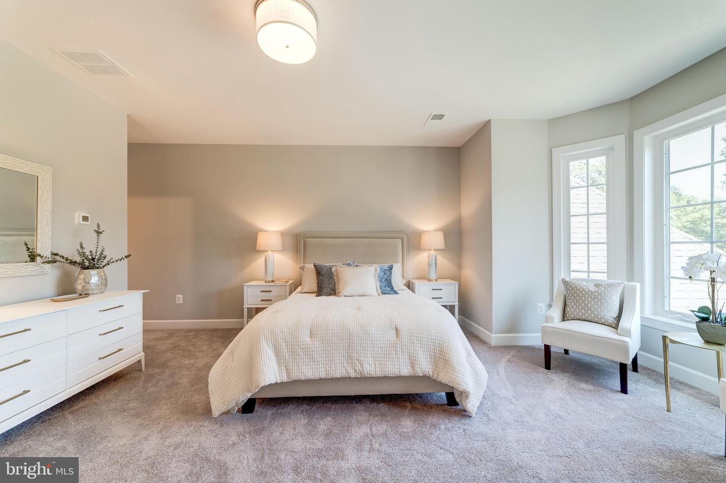 390 STILL POND RUN, GREAT FALLS, Virginia 22066, 6 Bedrooms Bedrooms, ,7 BathroomsBathrooms,Residential,For sale,390 STILL POND RUN,VAFX2240638 MLS # VAFX2240638