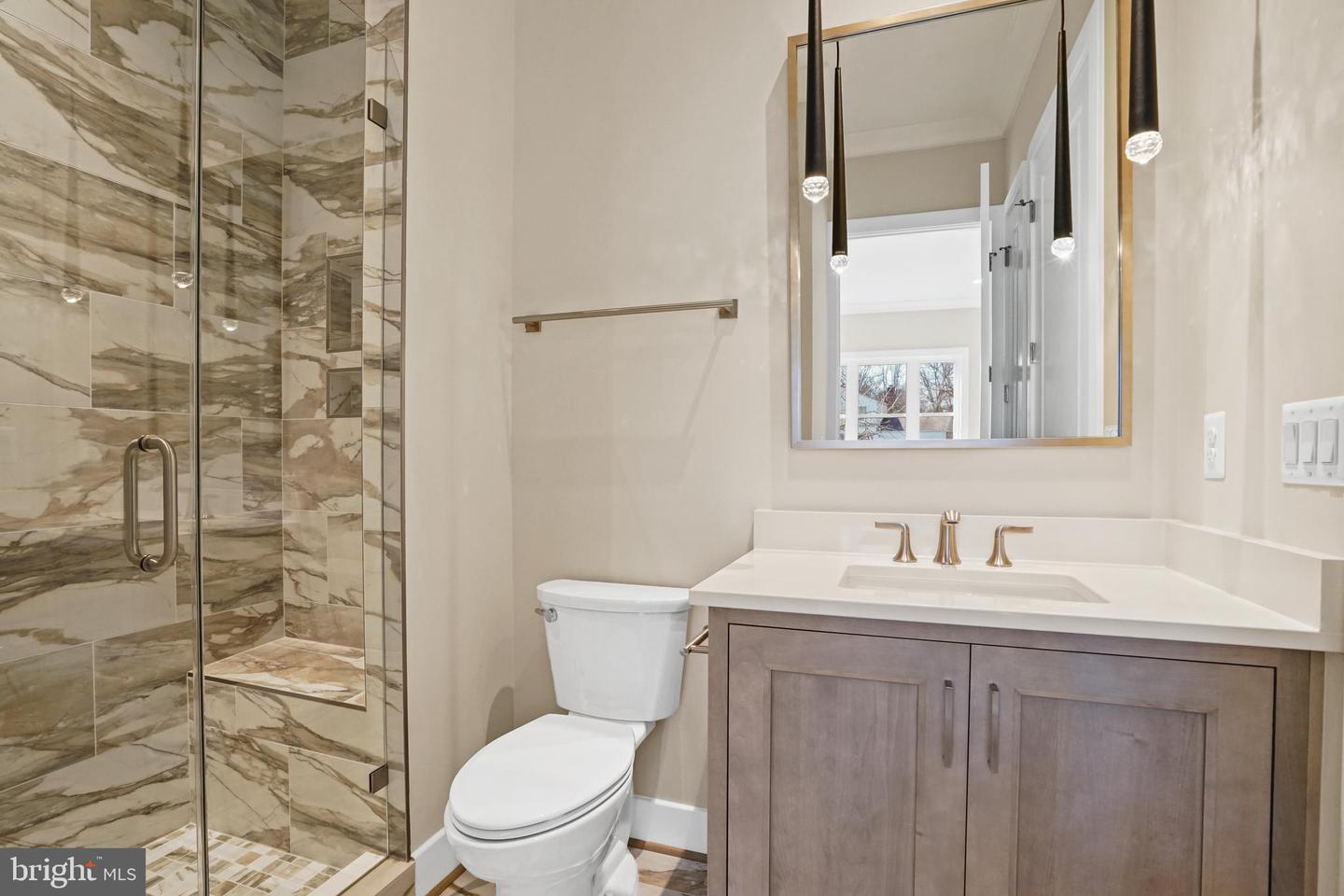 390 STILL POND RUN, GREAT FALLS, Virginia 22066, 6 Bedrooms Bedrooms, ,7 BathroomsBathrooms,Residential,For sale,390 STILL POND RUN,VAFX2240638 MLS # VAFX2240638