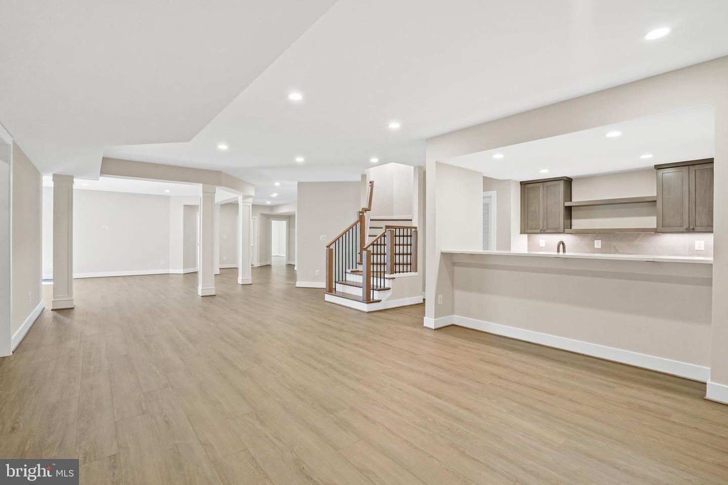 390 STILL POND RUN, GREAT FALLS, Virginia 22066, 6 Bedrooms Bedrooms, ,7 BathroomsBathrooms,Residential,For sale,390 STILL POND RUN,VAFX2240638 MLS # VAFX2240638