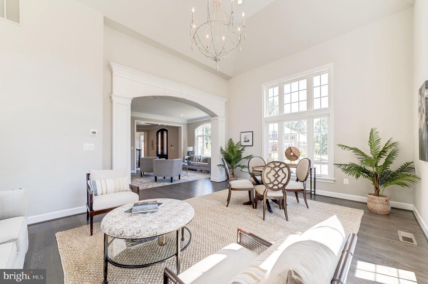 390 STILL POND RUN, GREAT FALLS, Virginia 22066, 6 Bedrooms Bedrooms, ,7 BathroomsBathrooms,Residential,For sale,390 STILL POND RUN,VAFX2240638 MLS # VAFX2240638