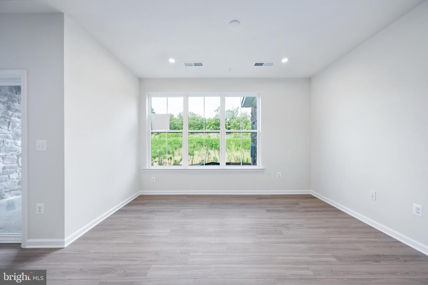 19 ARTEMISIA WAY #101, STAFFORD, Virginia 22554, 3 Bedrooms Bedrooms, ,2 BathroomsBathrooms,Residential,For sale,19 ARTEMISIA WAY #101,VAST2038790 MLS # VAST2038790