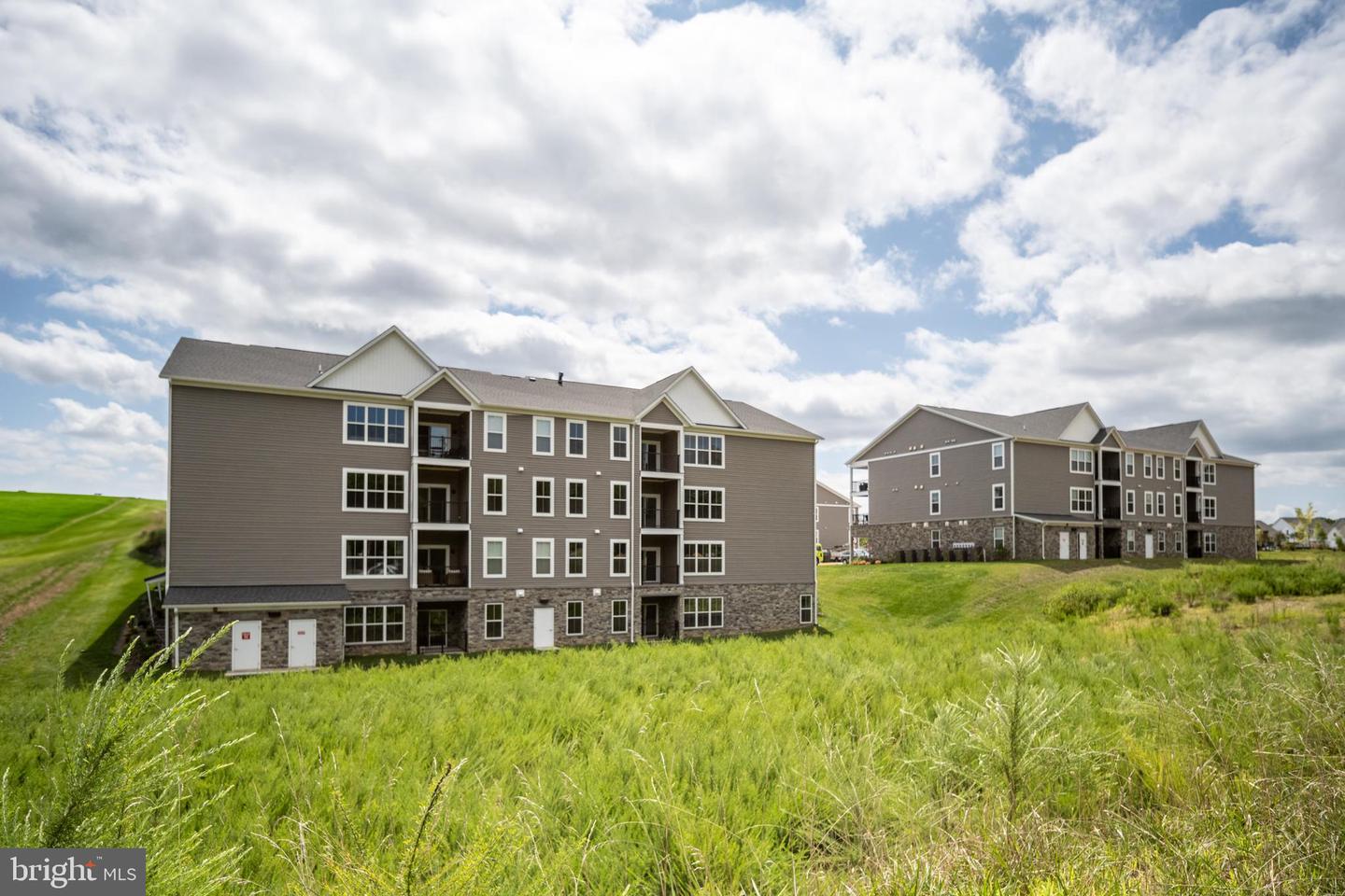 19 ARTEMISIA WAY #101, STAFFORD, Virginia 22554, 3 Bedrooms Bedrooms, ,2 BathroomsBathrooms,Residential,For sale,19 ARTEMISIA WAY #101,VAST2038790 MLS # VAST2038790