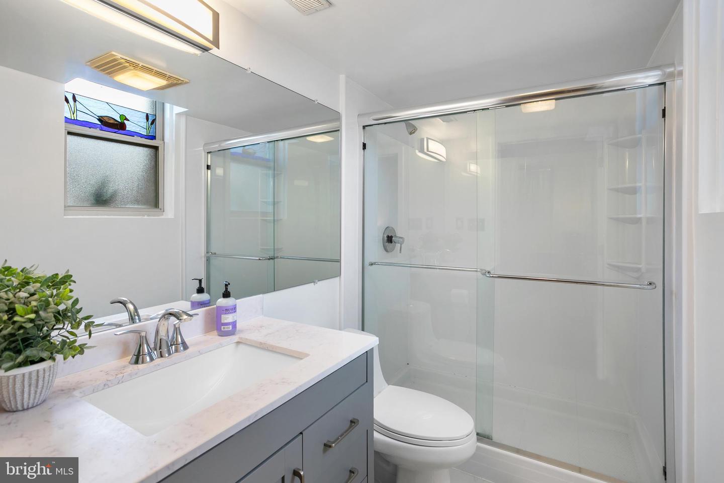 2535 13TH ST NW #5, WASHINGTON, District Of Columbia 20009, 2 Bedrooms Bedrooms, ,2 BathroomsBathrooms,Residential,For sale,2535 13TH ST NW #5,DCDC2200390 MLS # DCDC2200390