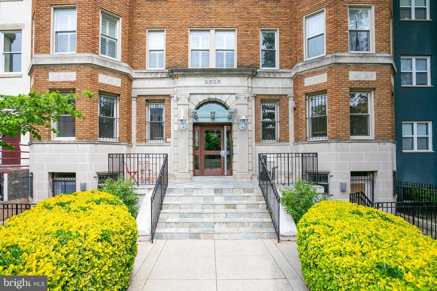 2535 13TH ST NW #5, WASHINGTON, District Of Columbia 20009, 2 Bedrooms Bedrooms, ,2 BathroomsBathrooms,Residential,For sale,2535 13TH ST NW #5,DCDC2200390 MLS # DCDC2200390