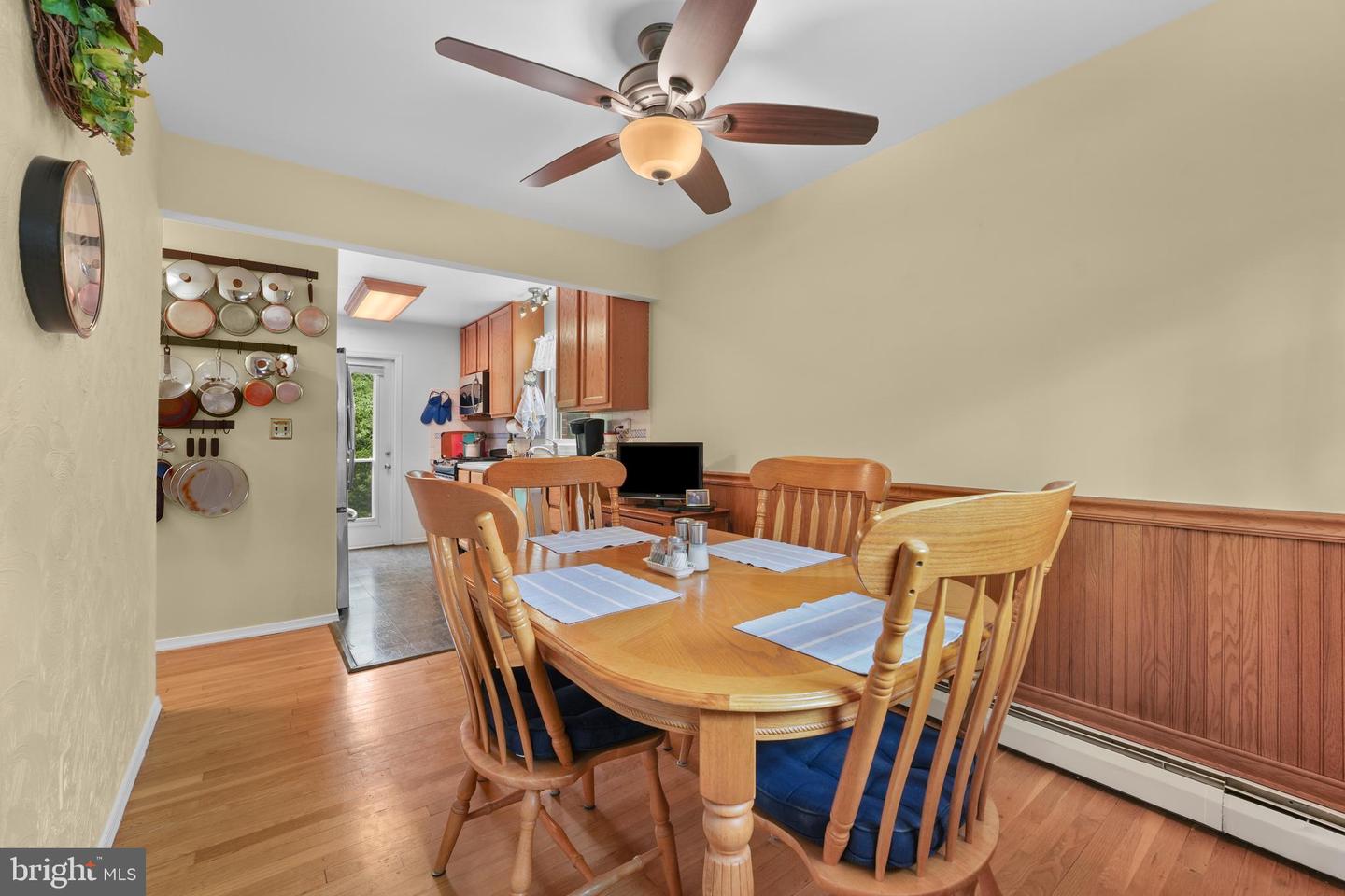 14321 BISMARK AVE, WOODBRIDGE, Virginia 22193, 3 Bedrooms Bedrooms, ,2 BathroomsBathrooms,Residential,For sale,14321 BISMARK AVE,VAPW2094614 MLS # VAPW2094614