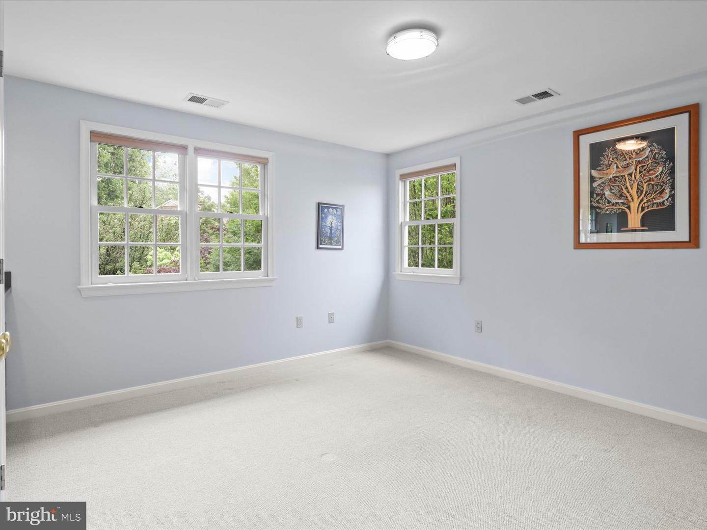 3725 N DELAWARE ST, ARLINGTON, Virginia 22207, 5 Bedrooms Bedrooms, ,3 BathroomsBathrooms,Residential,For sale,3725 N DELAWARE ST,VAAR2057466 MLS # VAAR2057466