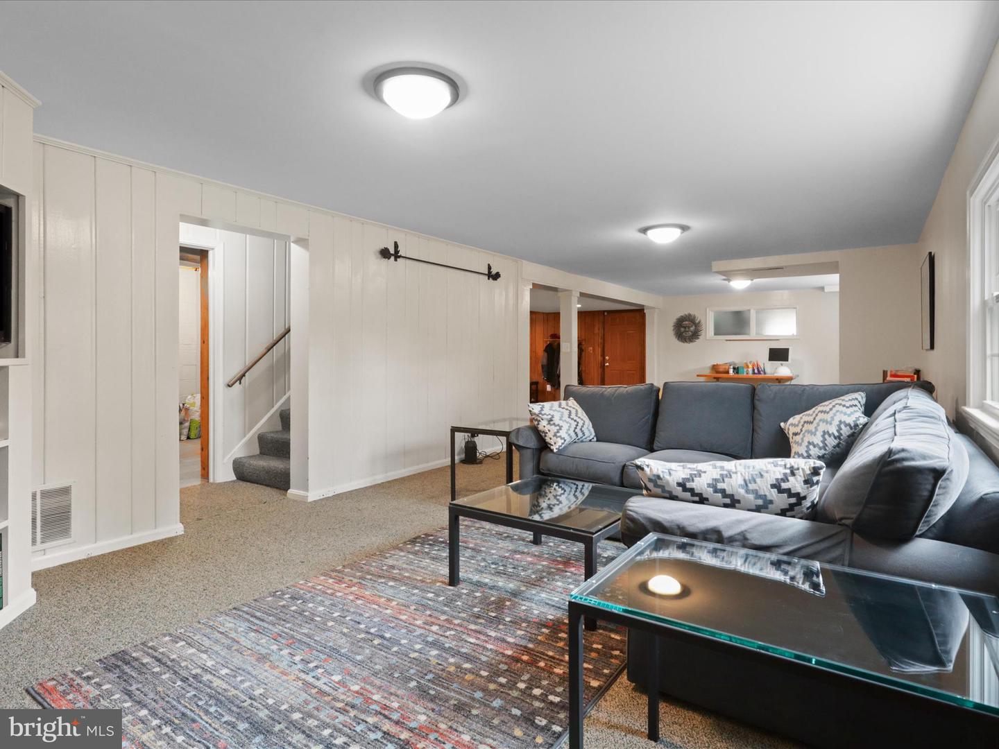 3725 N DELAWARE ST, ARLINGTON, Virginia 22207, 5 Bedrooms Bedrooms, ,3 BathroomsBathrooms,Residential,For sale,3725 N DELAWARE ST,VAAR2057466 MLS # VAAR2057466