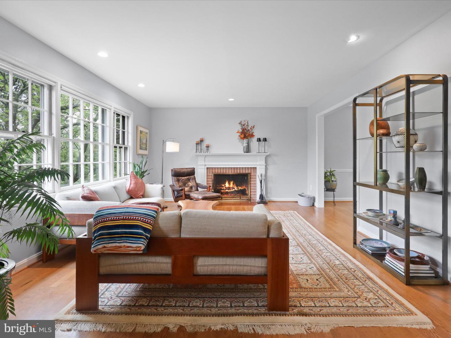 3725 N DELAWARE ST, ARLINGTON, Virginia 22207, 5 Bedrooms Bedrooms, ,3 BathroomsBathrooms,Residential,For sale,3725 N DELAWARE ST,VAAR2057466 MLS # VAAR2057466