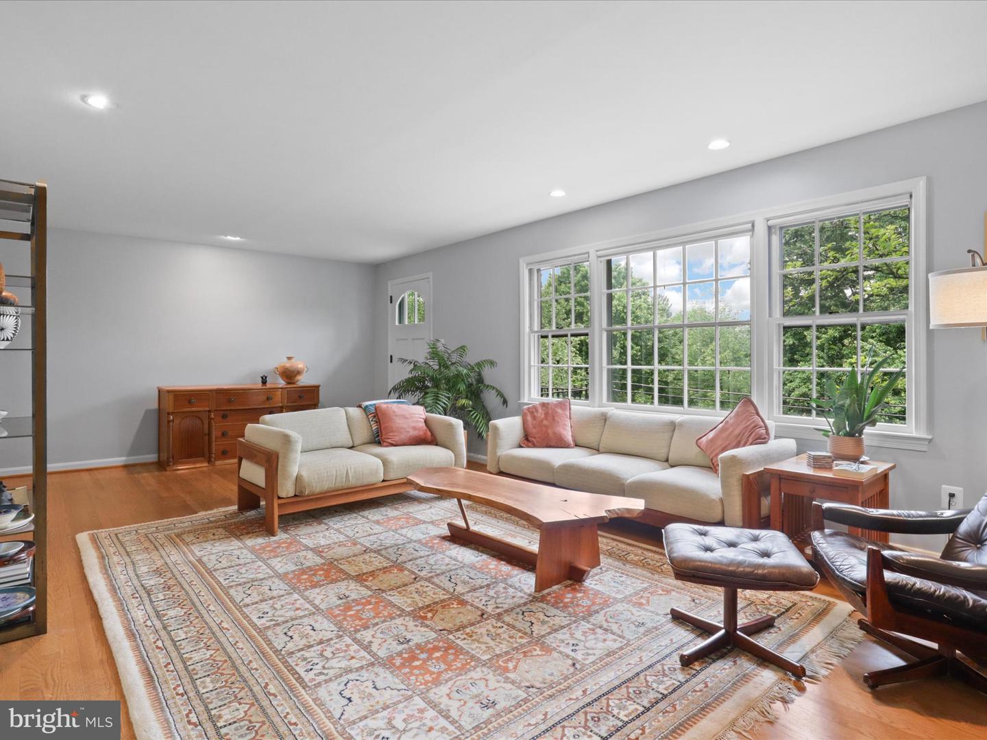3725 N DELAWARE ST, ARLINGTON, Virginia 22207, 5 Bedrooms Bedrooms, ,3 BathroomsBathrooms,Residential,For sale,3725 N DELAWARE ST,VAAR2057466 MLS # VAAR2057466