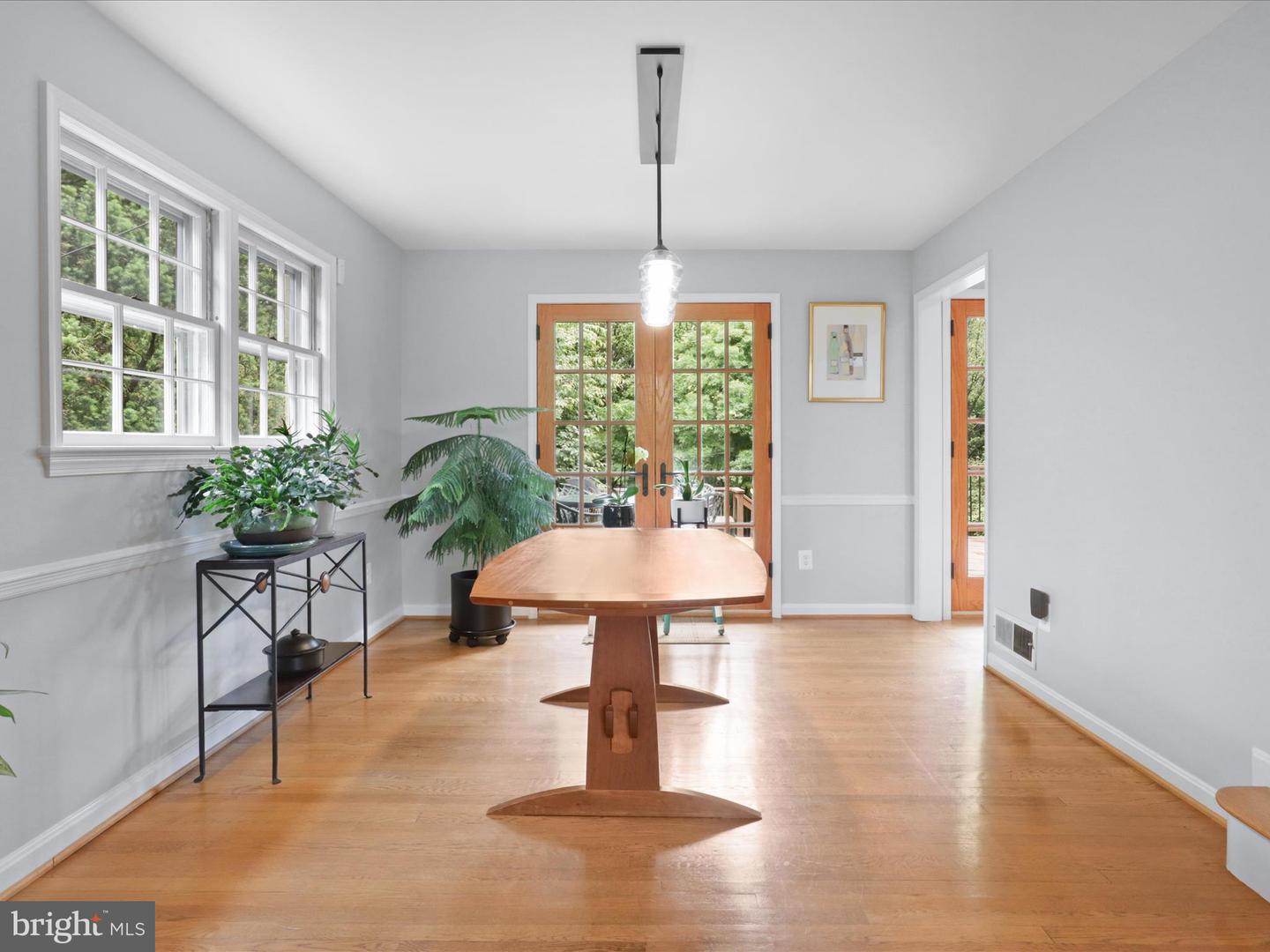 3725 N DELAWARE ST, ARLINGTON, Virginia 22207, 5 Bedrooms Bedrooms, ,3 BathroomsBathrooms,Residential,For sale,3725 N DELAWARE ST,VAAR2057466 MLS # VAAR2057466