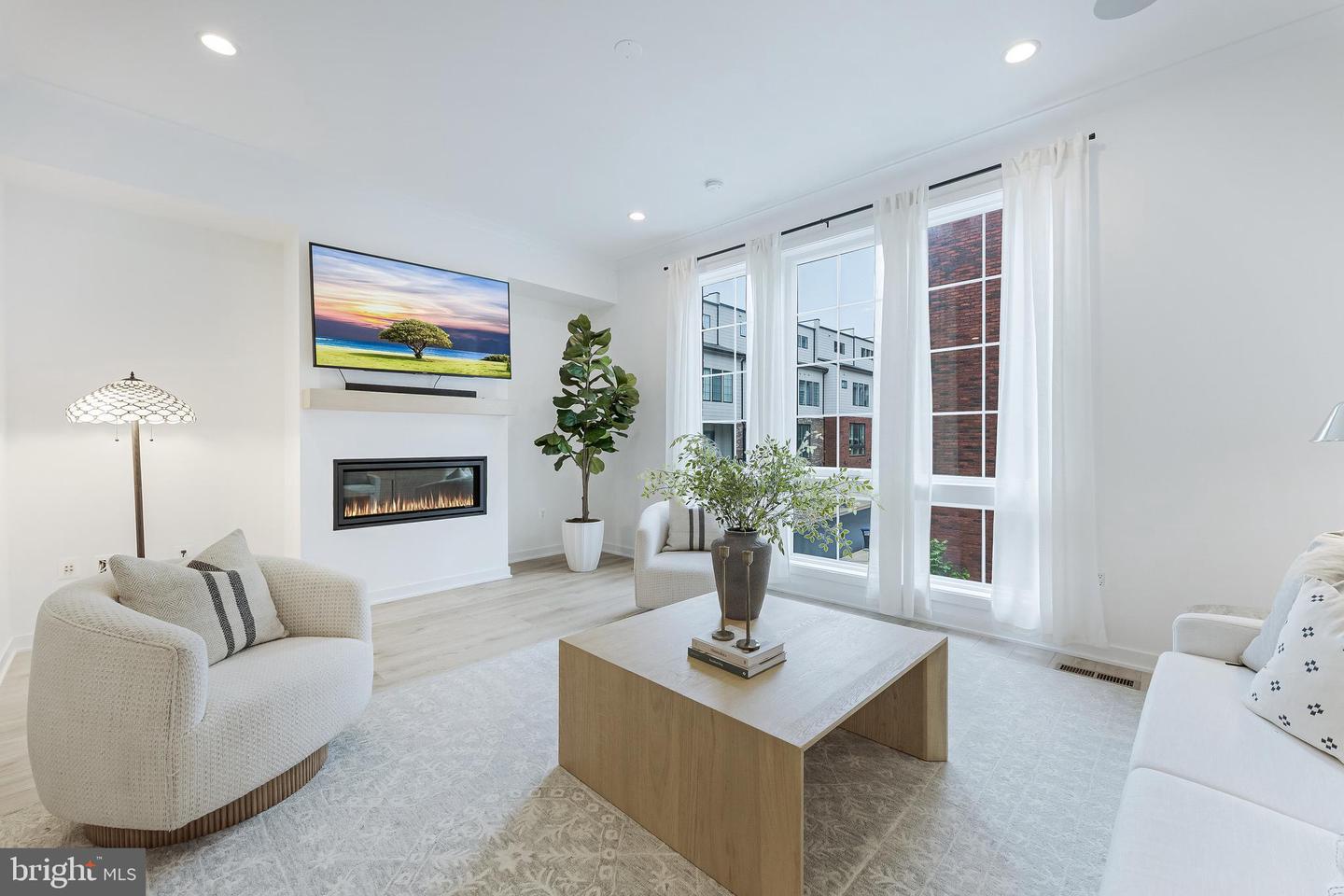 1974 ROLAND CLARKE PL, RESTON, Virginia 20191, 3 Bedrooms Bedrooms, ,3 BathroomsBathrooms,Residential,For sale,1974 ROLAND CLARKE PL,VAFX2240860 MLS # VAFX2240860
