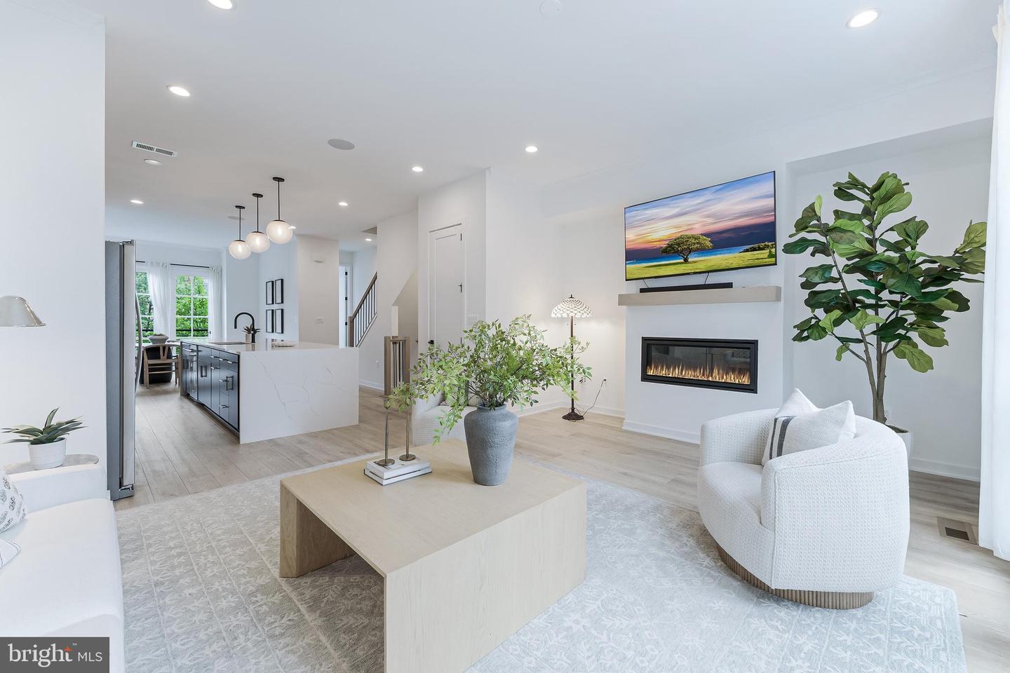 1974 ROLAND CLARKE PL, RESTON, Virginia 20191, 3 Bedrooms Bedrooms, ,3 BathroomsBathrooms,Residential,For sale,1974 ROLAND CLARKE PL,VAFX2240860 MLS # VAFX2240860