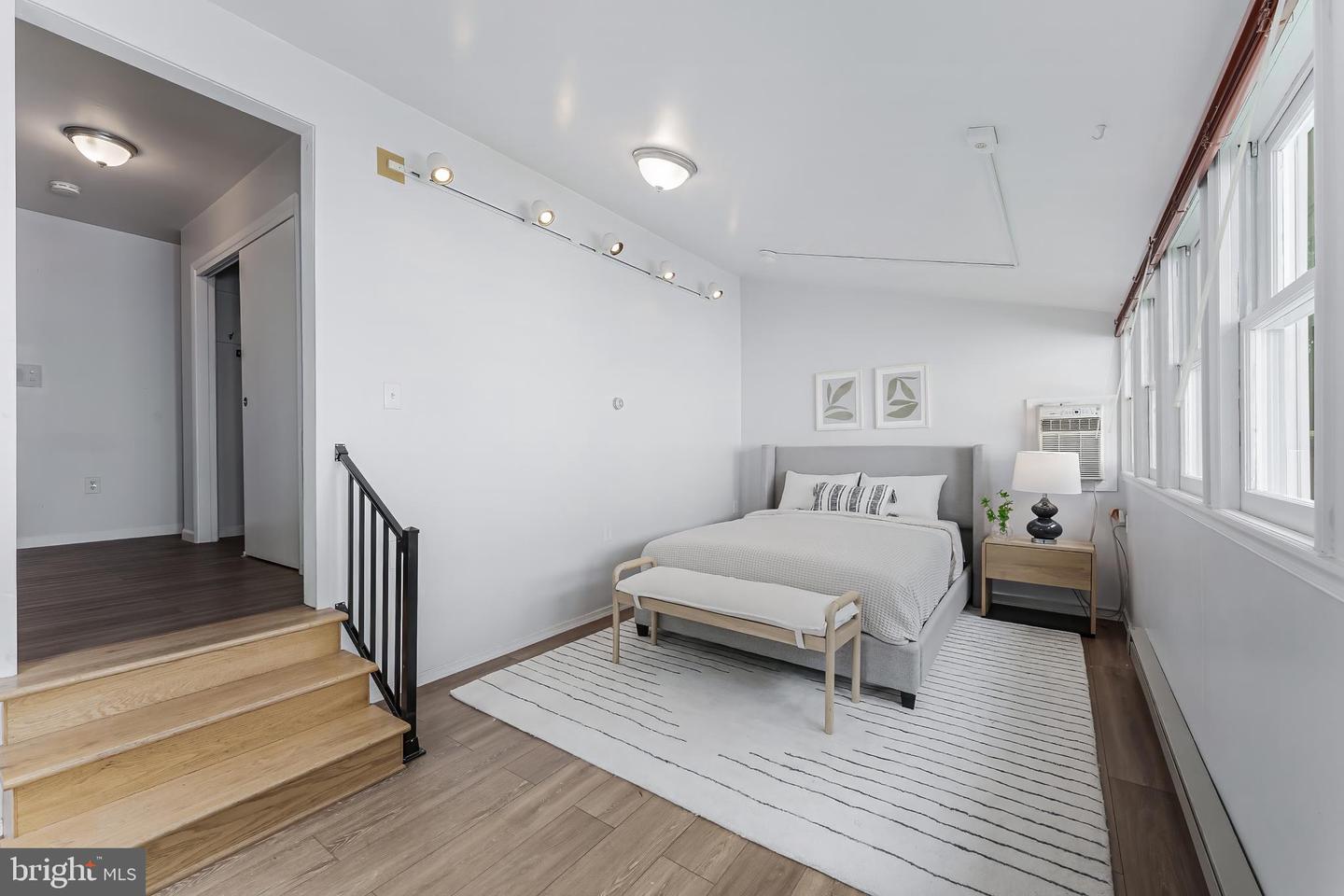 15415 MICHIGAN RD, WOODBRIDGE, Virginia 22191, 3 Bedrooms Bedrooms, 7 Rooms Rooms,1 BathroomBathrooms,Residential,For sale,15415 MICHIGAN RD,VAPW2094656 MLS # VAPW2094656