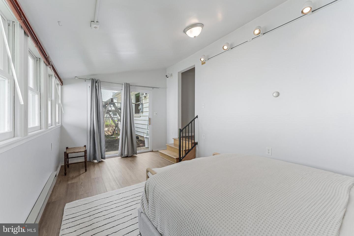15415 MICHIGAN RD, WOODBRIDGE, Virginia 22191, 3 Bedrooms Bedrooms, 7 Rooms Rooms,1 BathroomBathrooms,Residential,For sale,15415 MICHIGAN RD,VAPW2094656 MLS # VAPW2094656