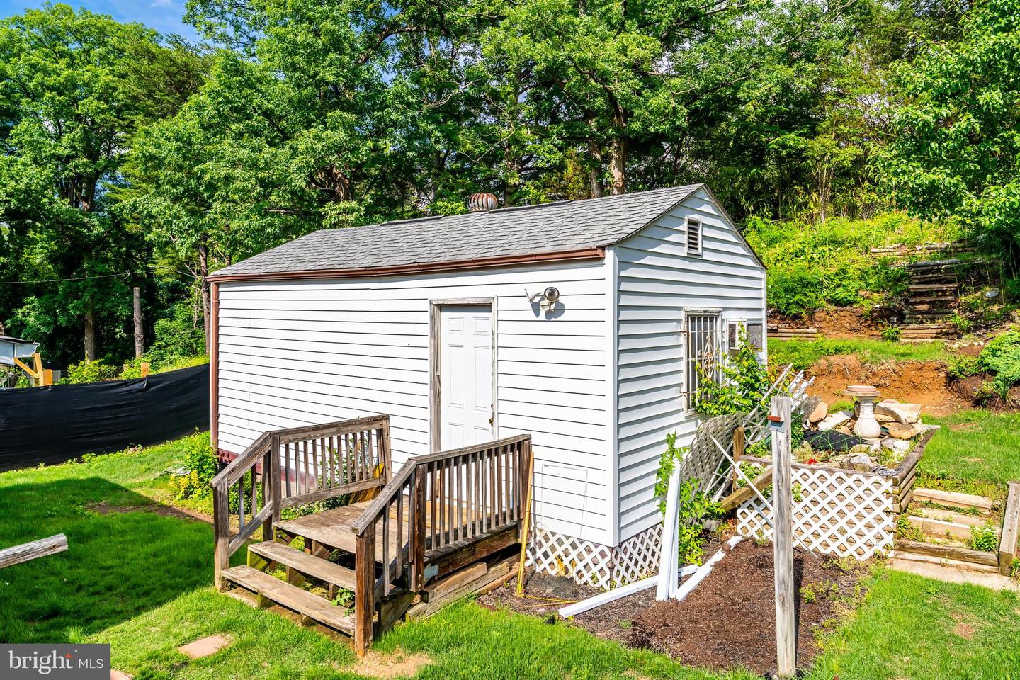 15415 MICHIGAN RD, WOODBRIDGE, Virginia 22191, 3 Bedrooms Bedrooms, 7 Rooms Rooms,1 BathroomBathrooms,Residential,For sale,15415 MICHIGAN RD,VAPW2094656 MLS # VAPW2094656