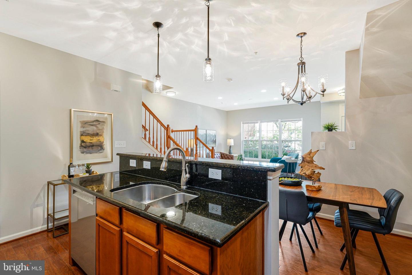 6055-A WICKER LN #127, CENTREVILLE, Virginia 20121, 3 Bedrooms Bedrooms, ,2 BathroomsBathrooms,Residential,For sale,6055-A WICKER LN #127,VAFX2240898 MLS # VAFX2240898