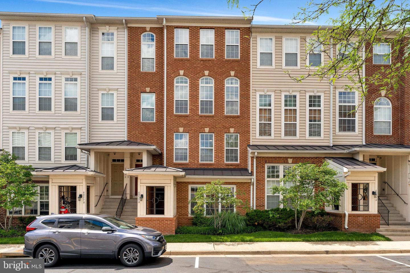 6055-A WICKER LN #127, CENTREVILLE, Virginia 20121, 3 Bedrooms Bedrooms, ,2 BathroomsBathrooms,Residential,For sale,6055-A WICKER LN #127,VAFX2240898 MLS # VAFX2240898