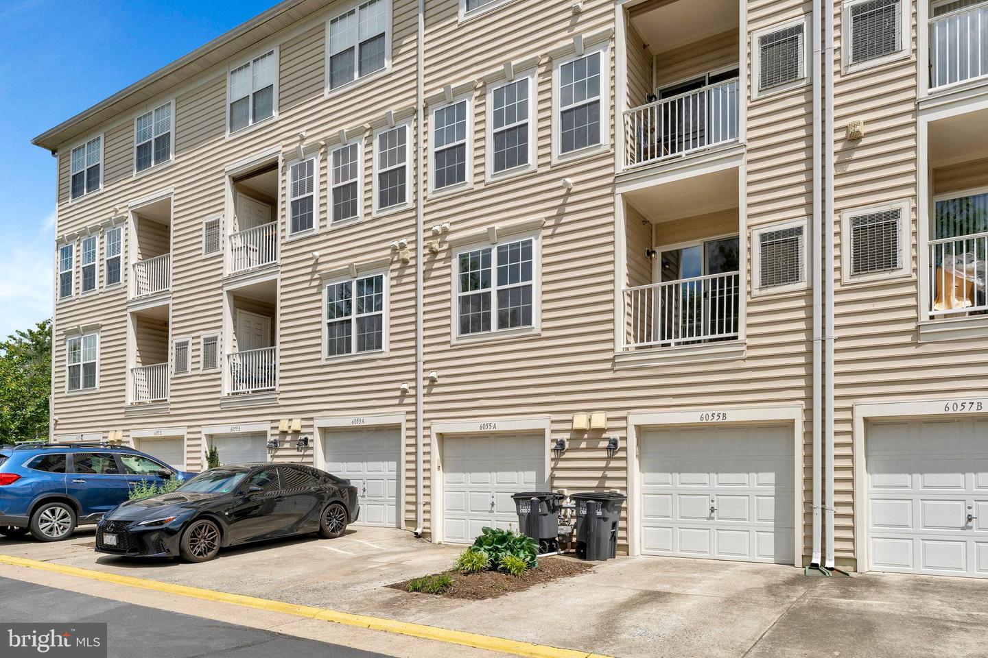 6055-A WICKER LN #127, CENTREVILLE, Virginia 20121, 3 Bedrooms Bedrooms, ,2 BathroomsBathrooms,Residential,For sale,6055-A WICKER LN #127,VAFX2240898 MLS # VAFX2240898