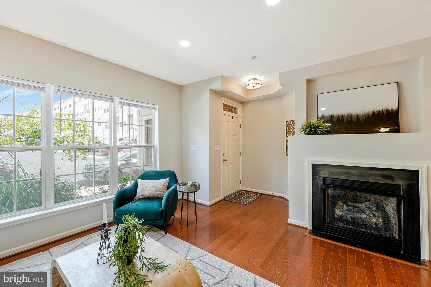 6055-A WICKER LN #127, CENTREVILLE, Virginia 20121, 3 Bedrooms Bedrooms, ,2 BathroomsBathrooms,Residential,For sale,6055-A WICKER LN #127,VAFX2240898 MLS # VAFX2240898