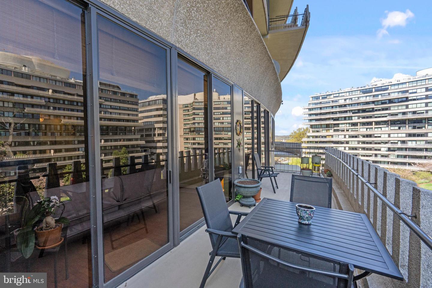 700 NEW HAMPSHIRE AVE NW #712, WASHINGTON, District Of Columbia 20037, 1 Bedroom Bedrooms, ,1 BathroomBathrooms,Residential,For sale,700 NEW HAMPSHIRE AVE NW #712,DCDC2200678 MLS # DCDC2200678