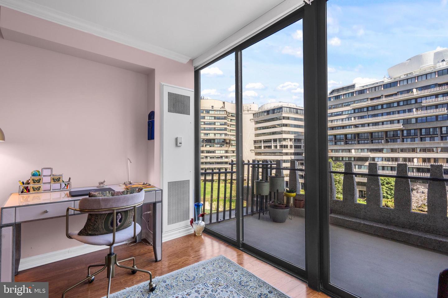 700 NEW HAMPSHIRE AVE NW #712, WASHINGTON, District Of Columbia 20037, 1 Bedroom Bedrooms, ,1 BathroomBathrooms,Residential,For sale,700 NEW HAMPSHIRE AVE NW #712,DCDC2200678 MLS # DCDC2200678