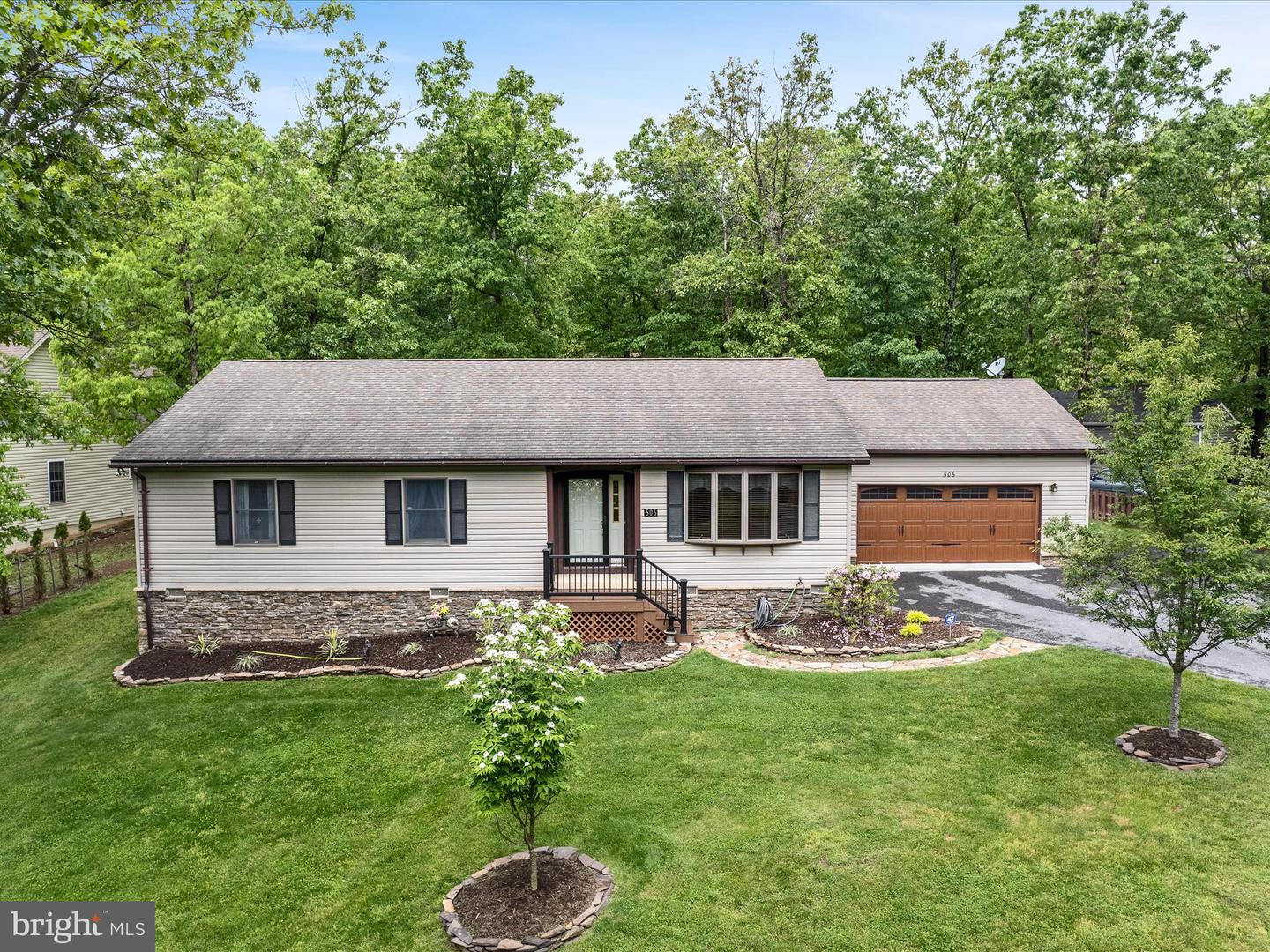 506 NORTHWOOD CIR, CROSS JUNCTION, Virginia 22625, 3 Bedrooms Bedrooms, ,2 BathroomsBathrooms,Residential,For sale,506 NORTHWOOD CIR,VAFV2034154 MLS # VAFV2034154