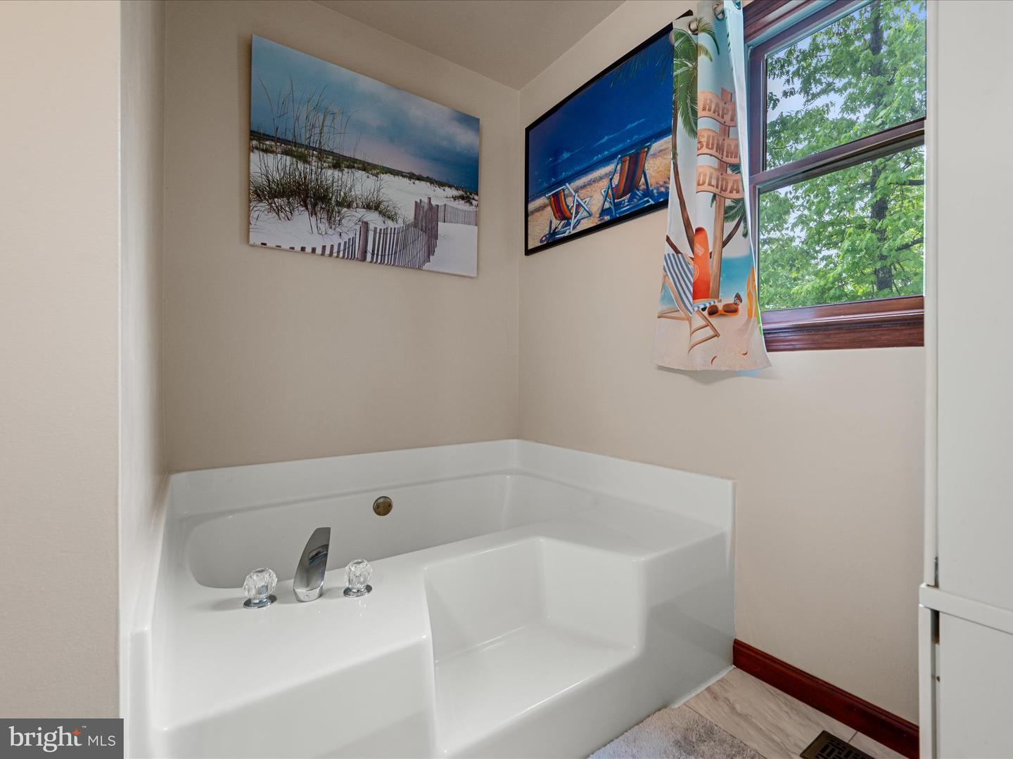 506 NORTHWOOD CIR, CROSS JUNCTION, Virginia 22625, 3 Bedrooms Bedrooms, ,2 BathroomsBathrooms,Residential,For sale,506 NORTHWOOD CIR,VAFV2034154 MLS # VAFV2034154