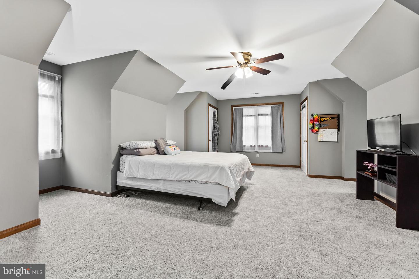 42 AMSONIA CT, STAFFORD, Virginia 22556, 5 Bedrooms Bedrooms, ,3 BathroomsBathrooms,Residential,For sale,42 AMSONIA CT,VAST2038856 MLS # VAST2038856