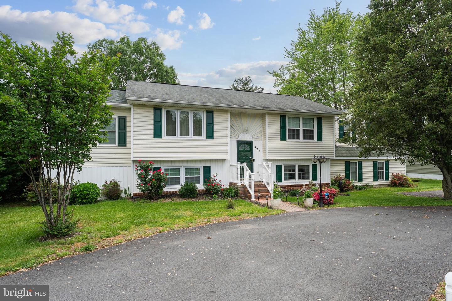 520 FORBES ST, FREDERICKSBURG, Virginia 22405, 5 Bedrooms Bedrooms, ,2 BathroomsBathrooms,Residential,For sale,520 FORBES ST,VAST2038836 MLS # VAST2038836