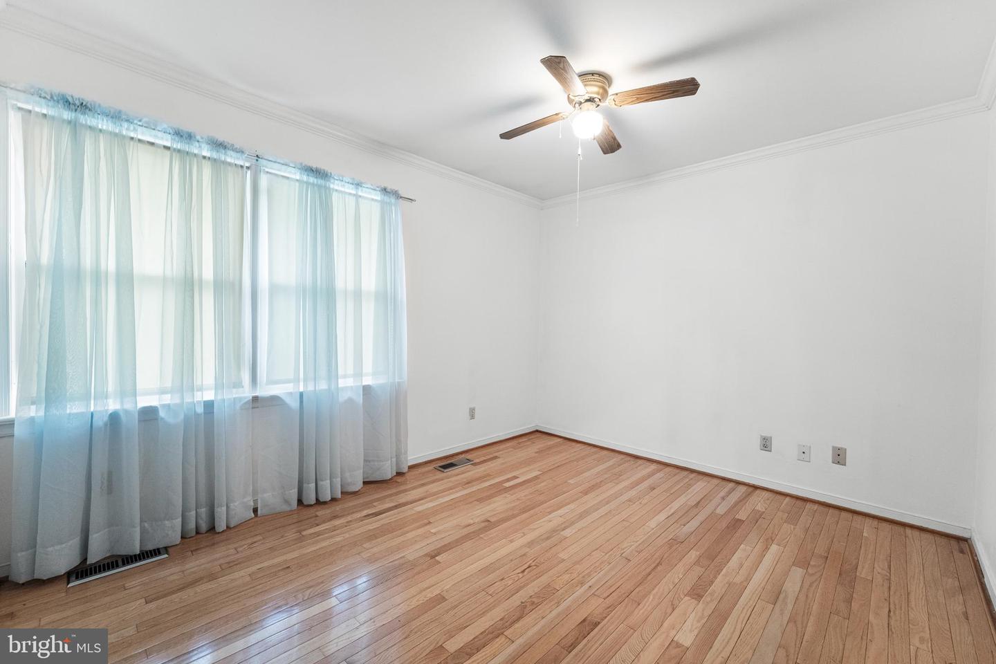 520 FORBES ST, FREDERICKSBURG, Virginia 22405, 5 Bedrooms Bedrooms, ,2 BathroomsBathrooms,Residential,For sale,520 FORBES ST,VAST2038836 MLS # VAST2038836