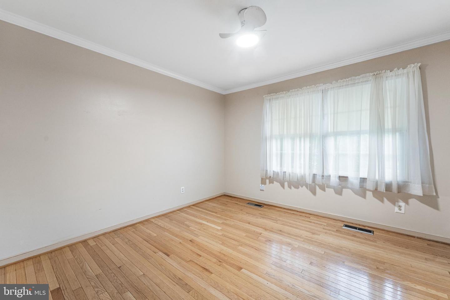 520 FORBES ST, FREDERICKSBURG, Virginia 22405, 5 Bedrooms Bedrooms, ,2 BathroomsBathrooms,Residential,For sale,520 FORBES ST,VAST2038836 MLS # VAST2038836