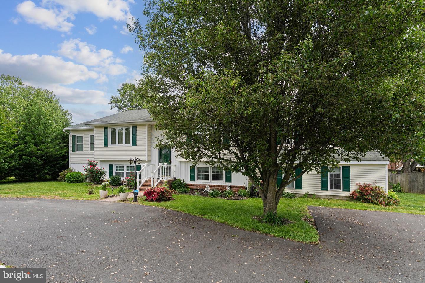 520 FORBES ST, FREDERICKSBURG, Virginia 22405, 5 Bedrooms Bedrooms, ,2 BathroomsBathrooms,Residential,For sale,520 FORBES ST,VAST2038836 MLS # VAST2038836
