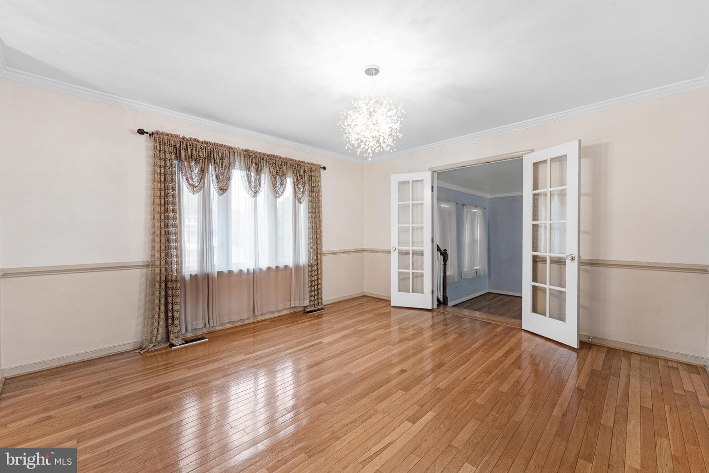 520 FORBES ST, FREDERICKSBURG, Virginia 22405, 5 Bedrooms Bedrooms, ,2 BathroomsBathrooms,Residential,For sale,520 FORBES ST,VAST2038836 MLS # VAST2038836