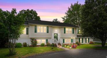 520 FORBES ST, FREDERICKSBURG, Virginia 22405, 5 Bedrooms Bedrooms, ,2 BathroomsBathrooms,Residential,For sale,520 FORBES ST,VAST2038836 MLS # VAST2038836