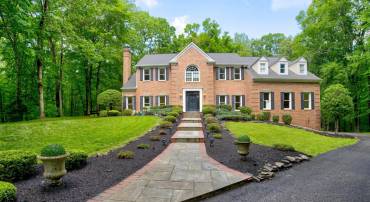 12410 CLIFTON HUNT DR, CLIFTON, Virginia 20124, 6 Bedrooms Bedrooms, ,6 BathroomsBathrooms,Residential,For sale,12410 CLIFTON HUNT DR,VAFX2240922 MLS # VAFX2240922