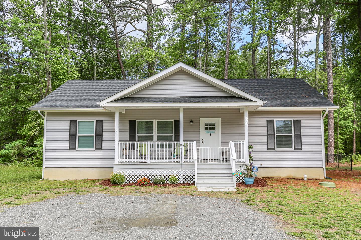 309 NORTH GLEBE RD, MONTROSS, Virginia 22520, 3 Bedrooms Bedrooms, ,2 BathroomsBathrooms,Residential,For sale,309 NORTH GLEBE RD,VAWE2008898 MLS # VAWE2008898