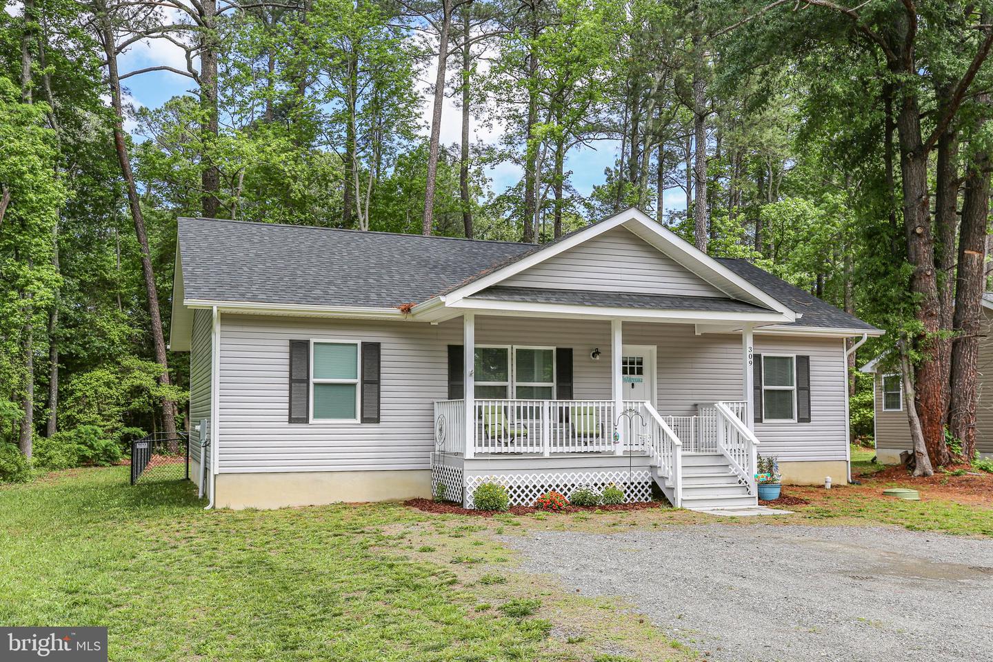 309 NORTH GLEBE RD, MONTROSS, Virginia 22520, 3 Bedrooms Bedrooms, ,2 BathroomsBathrooms,Residential,For sale,309 NORTH GLEBE RD,VAWE2008898 MLS # VAWE2008898