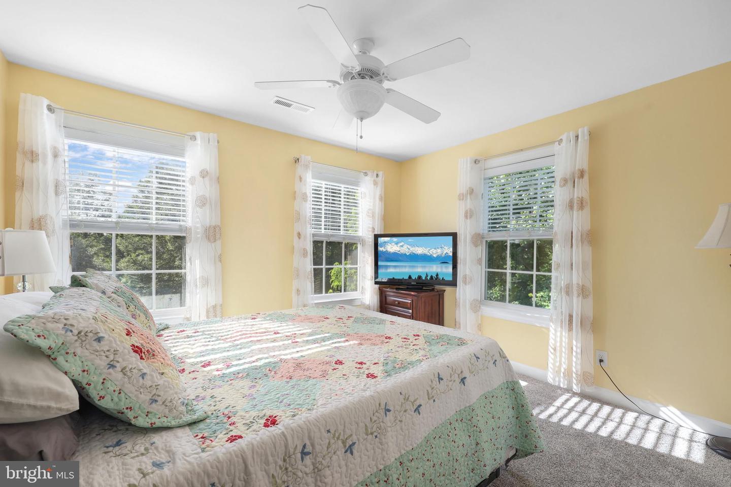 1 ROLLING BROOKE CT, STAFFORD, Virginia 22554, 6 Bedrooms Bedrooms, ,4 BathroomsBathrooms,Residential,For sale,1 ROLLING BROOKE CT,VAST2038858 MLS # VAST2038858