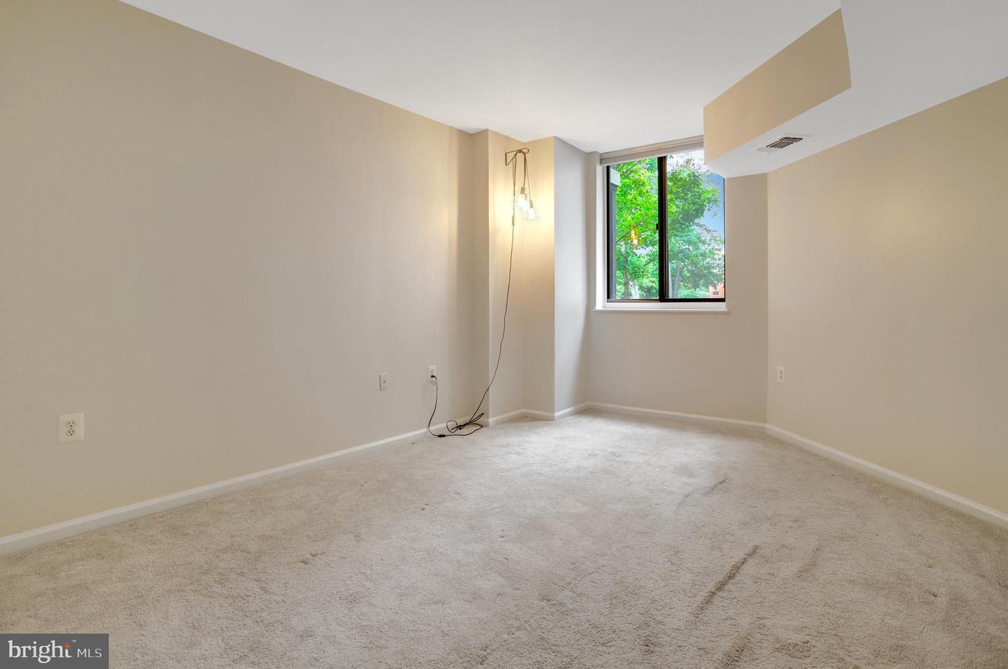 1001 N RANDOLPH ST #109, ARLINGTON, Virginia 22201, 1 Bedroom Bedrooms, ,1 BathroomBathrooms,Residential,For sale,1001 N RANDOLPH ST #109,VAAR2057498 MLS # VAAR2057498