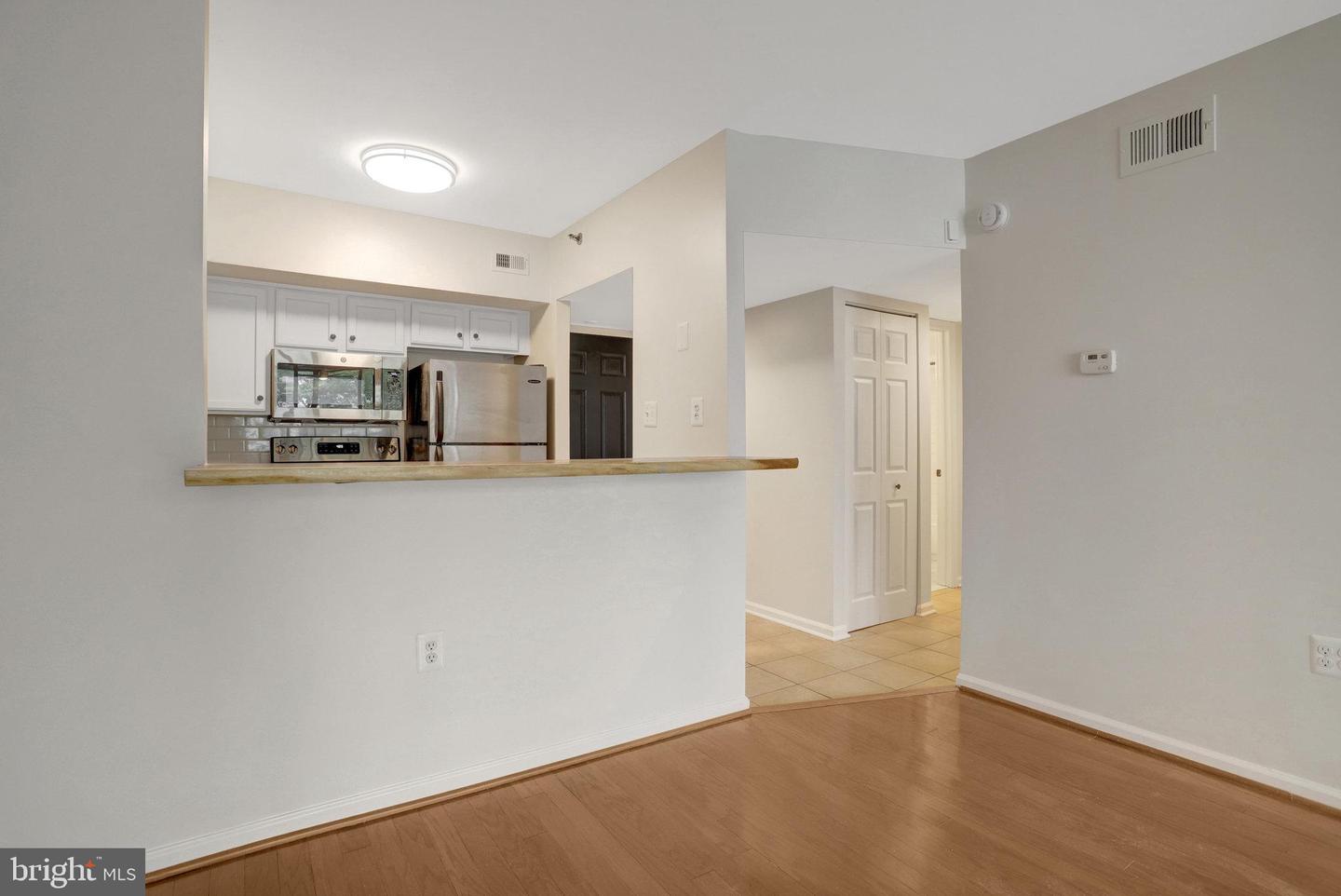 1001 N RANDOLPH ST #109, ARLINGTON, Virginia 22201, 1 Bedroom Bedrooms, ,1 BathroomBathrooms,Residential,For sale,1001 N RANDOLPH ST #109,VAAR2057498 MLS # VAAR2057498