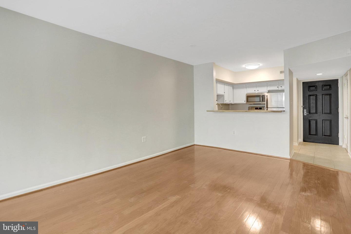 1001 N RANDOLPH ST #109, ARLINGTON, Virginia 22201, 1 Bedroom Bedrooms, ,1 BathroomBathrooms,Residential,For sale,1001 N RANDOLPH ST #109,VAAR2057498 MLS # VAAR2057498