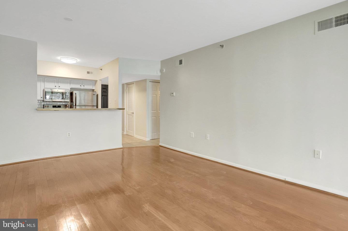 1001 N RANDOLPH ST #109, ARLINGTON, Virginia 22201, 1 Bedroom Bedrooms, ,1 BathroomBathrooms,Residential,For sale,1001 N RANDOLPH ST #109,VAAR2057498 MLS # VAAR2057498