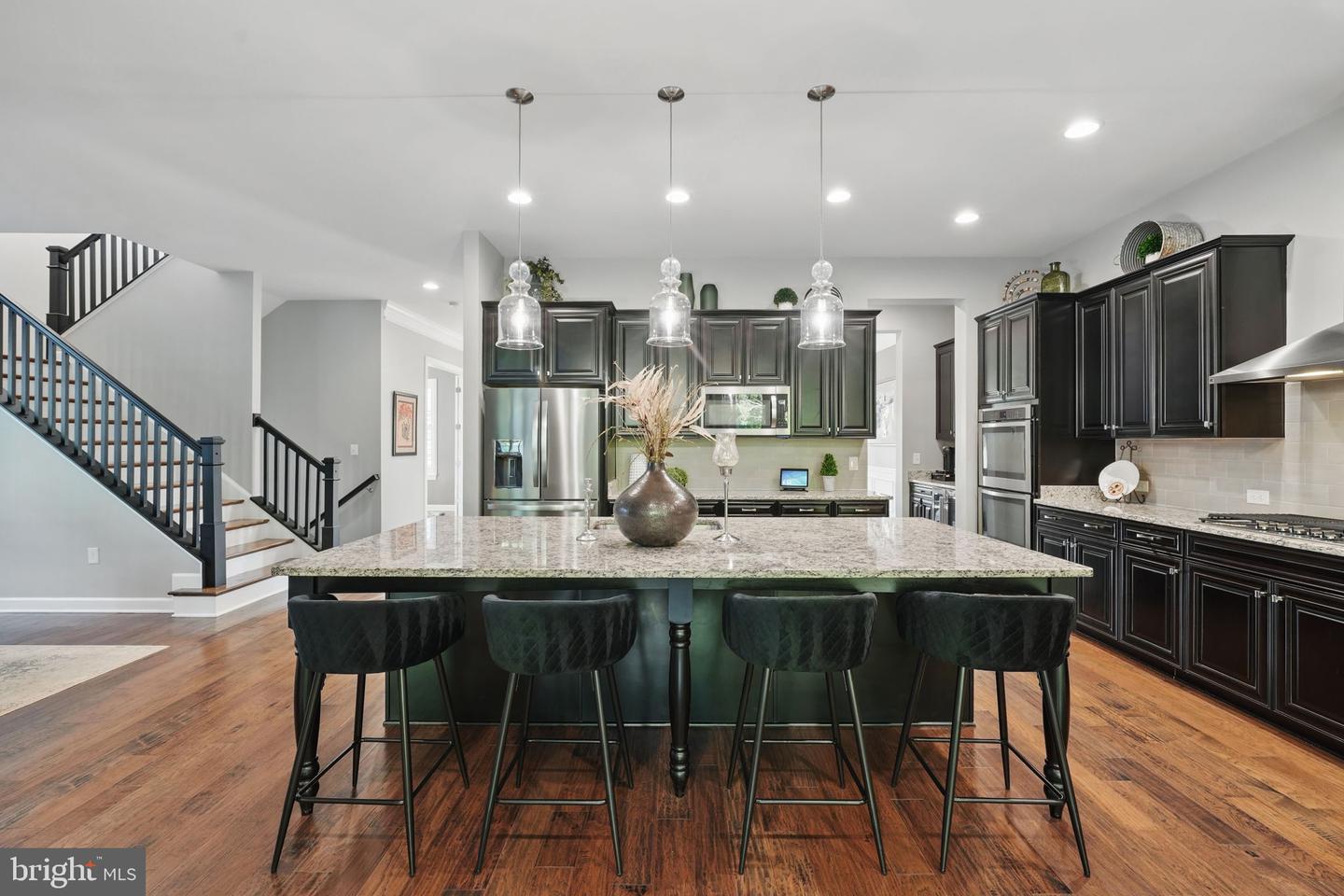 41223 CHATHAM GREEN CIR, ALDIE, Virginia 20105, 5 Bedrooms Bedrooms, ,4 BathroomsBathrooms,Residential,For sale,41223 CHATHAM GREEN CIR,VALO2096526 MLS # VALO2096526