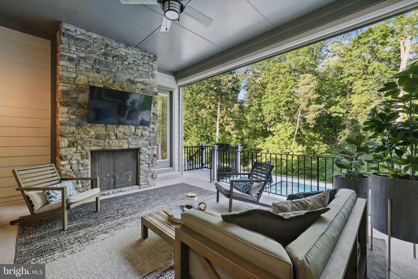 41223 CHATHAM GREEN CIR, ALDIE, Virginia 20105, 5 Bedrooms Bedrooms, ,4 BathroomsBathrooms,Residential,For sale,41223 CHATHAM GREEN CIR,VALO2096526 MLS # VALO2096526