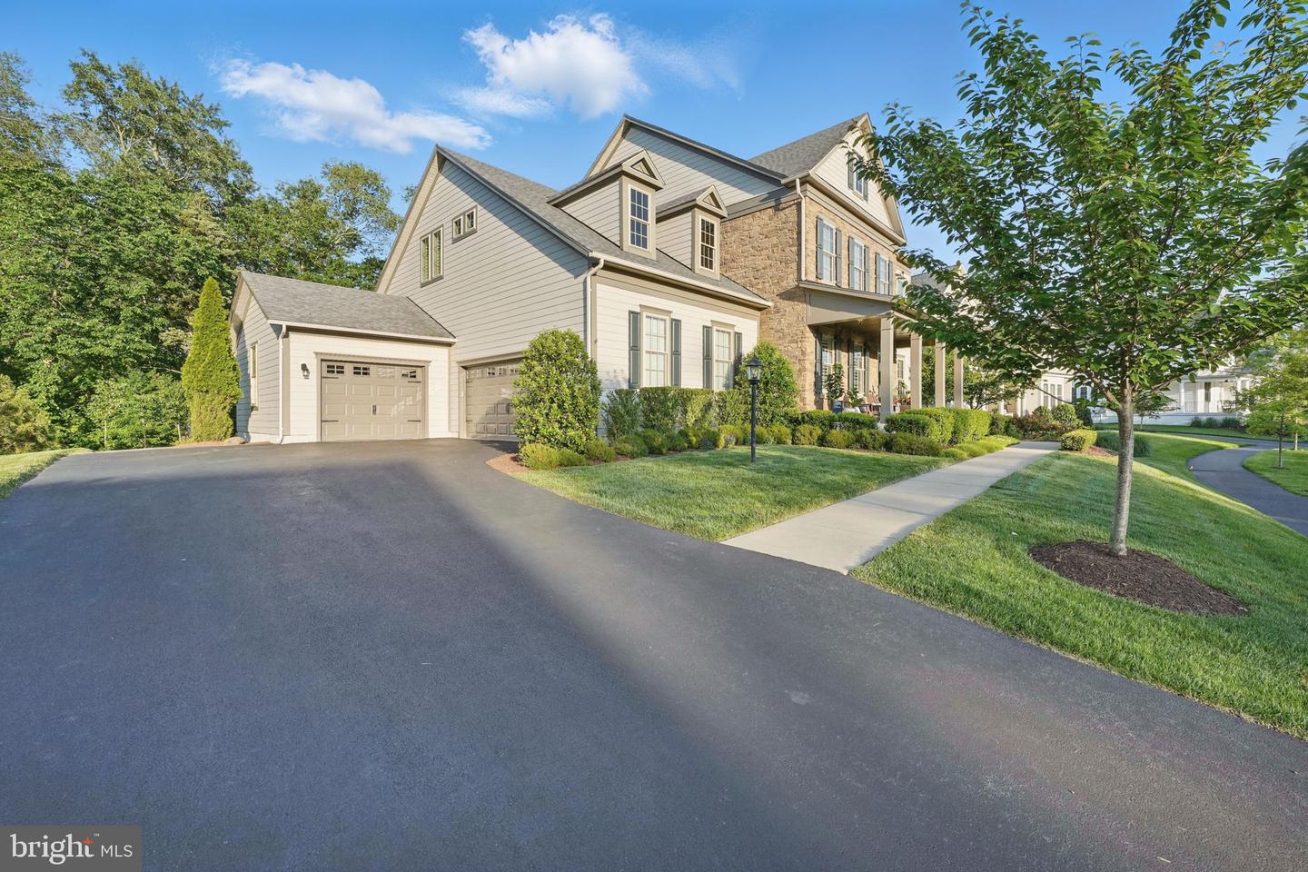 41223 CHATHAM GREEN CIR, ALDIE, Virginia 20105, 5 Bedrooms Bedrooms, ,4 BathroomsBathrooms,Residential,For sale,41223 CHATHAM GREEN CIR,VALO2096526 MLS # VALO2096526