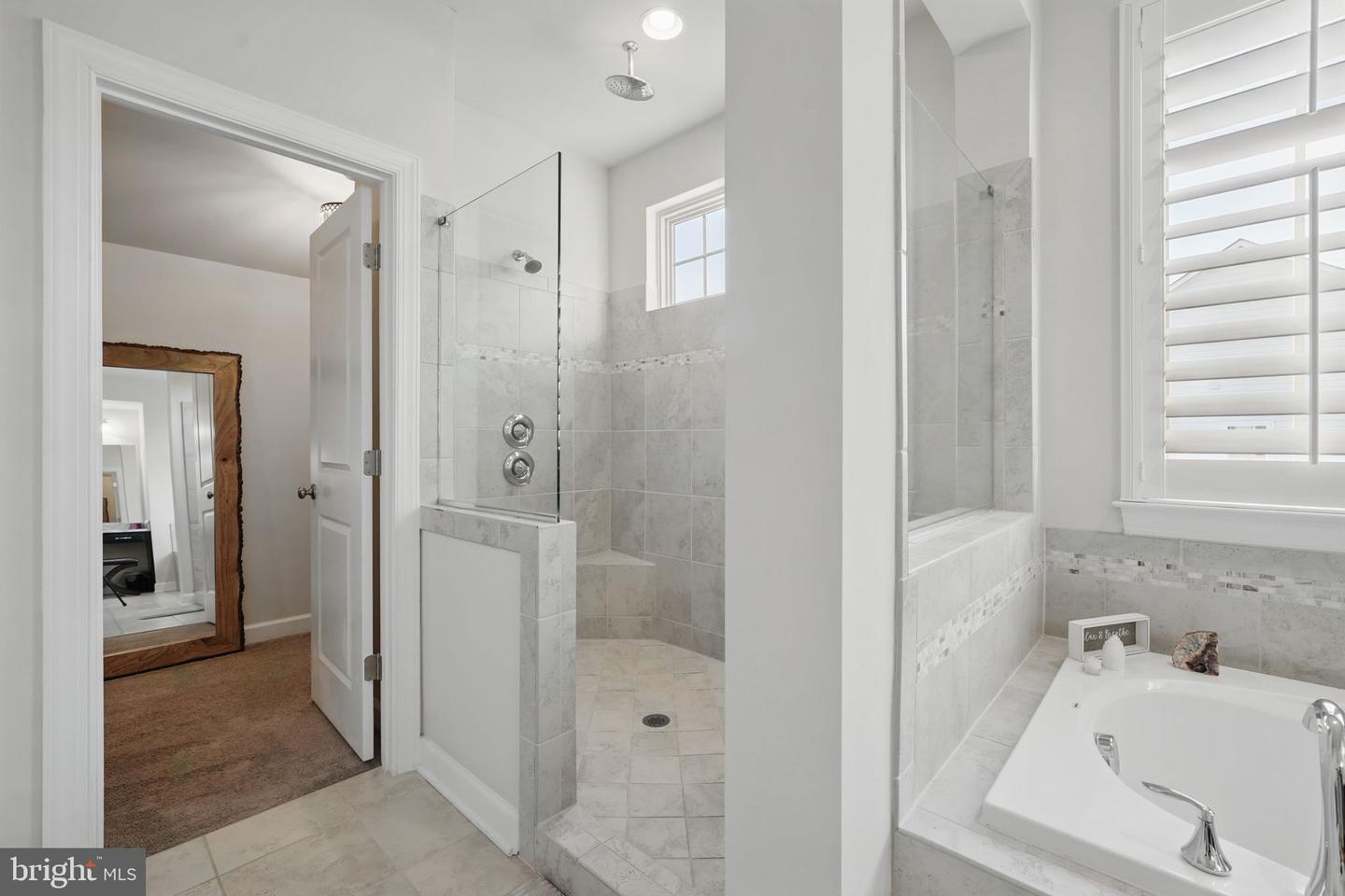 41223 CHATHAM GREEN CIR, ALDIE, Virginia 20105, 5 Bedrooms Bedrooms, ,4 BathroomsBathrooms,Residential,For sale,41223 CHATHAM GREEN CIR,VALO2096526 MLS # VALO2096526