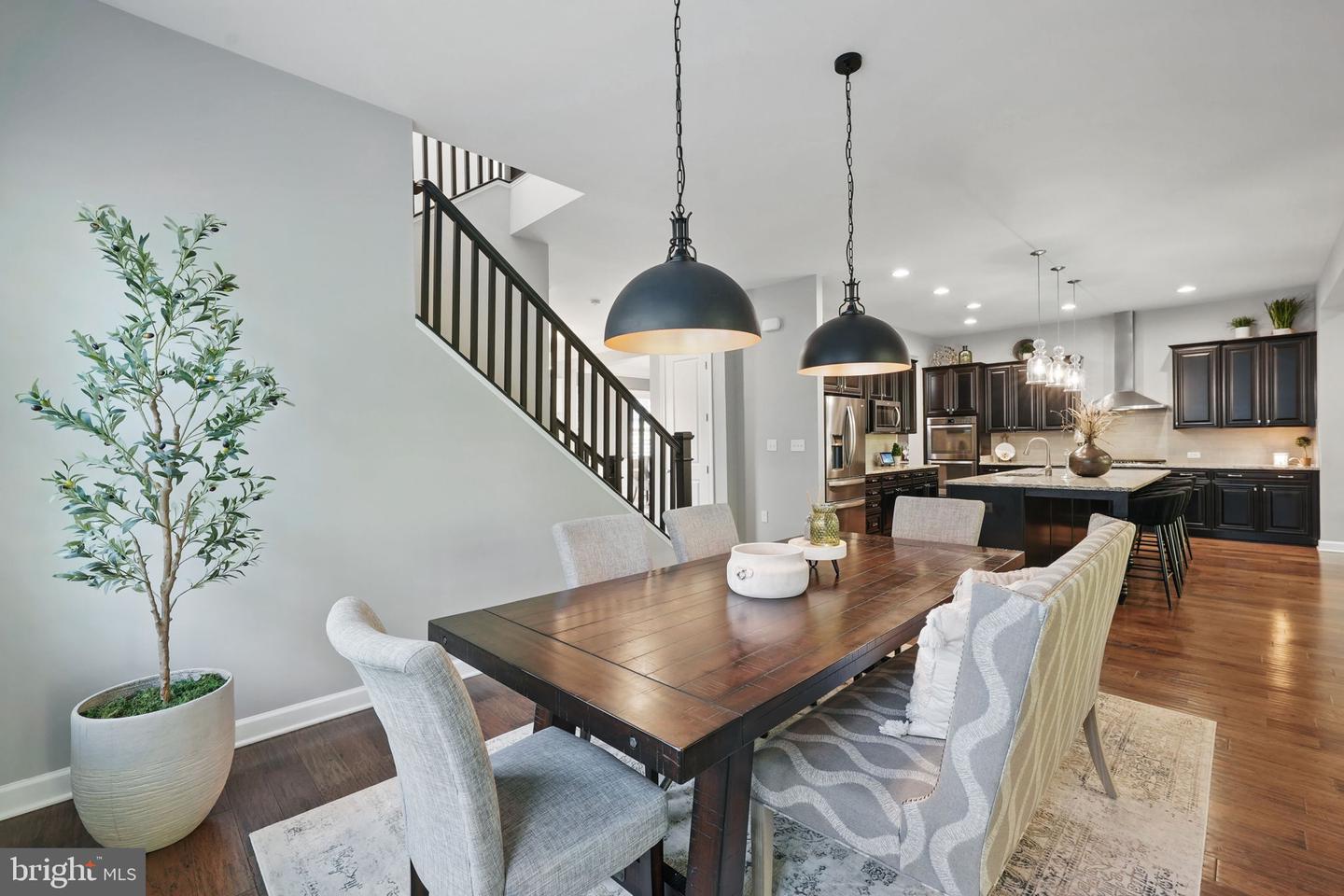 41223 CHATHAM GREEN CIR, ALDIE, Virginia 20105, 5 Bedrooms Bedrooms, ,4 BathroomsBathrooms,Residential,For sale,41223 CHATHAM GREEN CIR,VALO2096526 MLS # VALO2096526