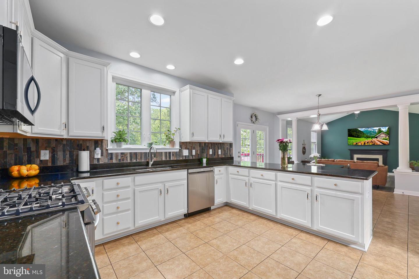 18 BLOSSOM TREE CT, STAFFORD, Virginia 22554, 5 Bedrooms Bedrooms, ,3 BathroomsBathrooms,Residential,For sale,18 BLOSSOM TREE CT,VAST2038874 MLS # VAST2038874
