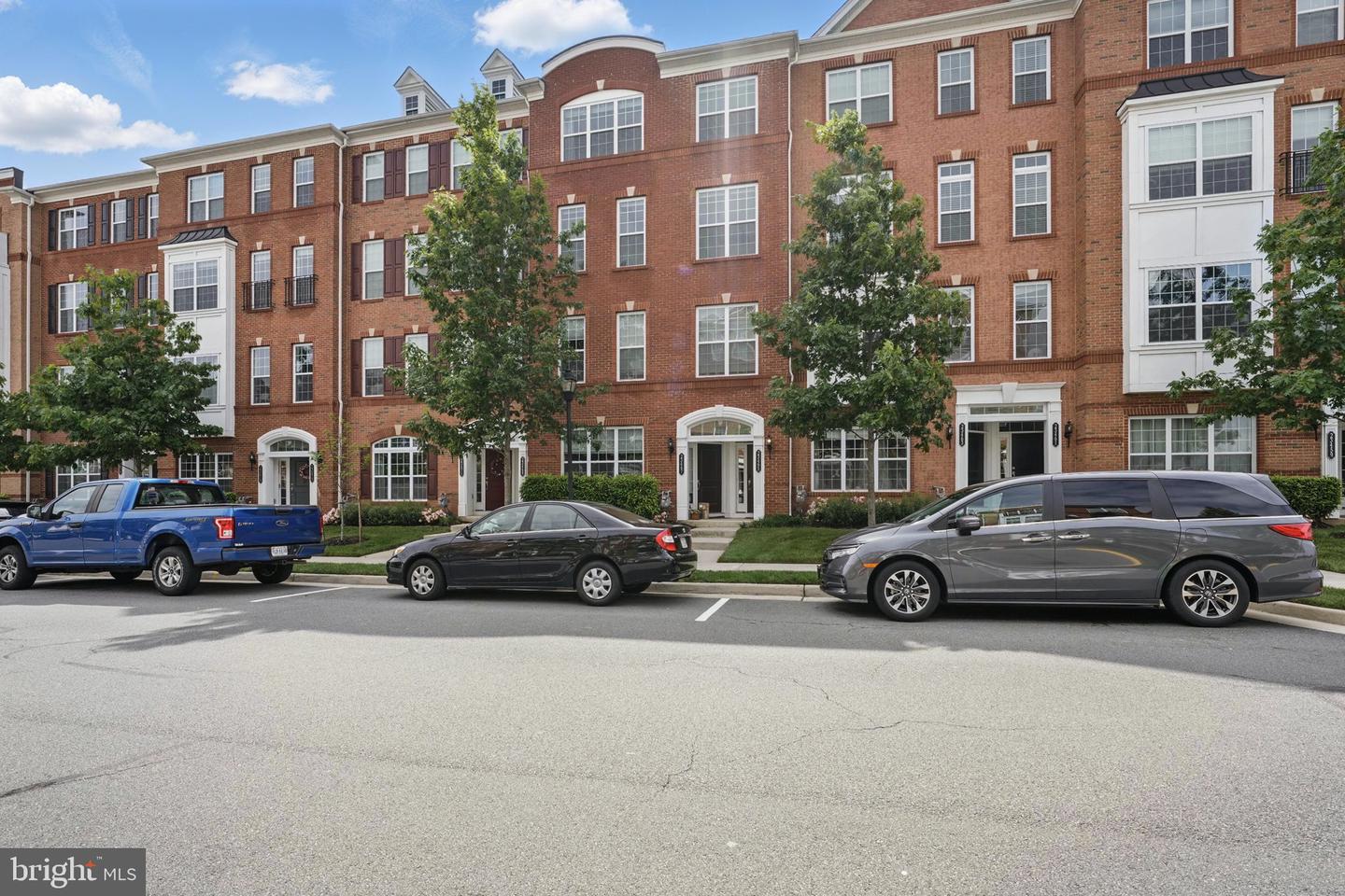 23465 BELVOIR WOODS TER, ASHBURN, Virginia 20148, 3 Bedrooms Bedrooms, ,2 BathroomsBathrooms,Residential,For sale,23465 BELVOIR WOODS TER,VALO2096546 MLS # VALO2096546